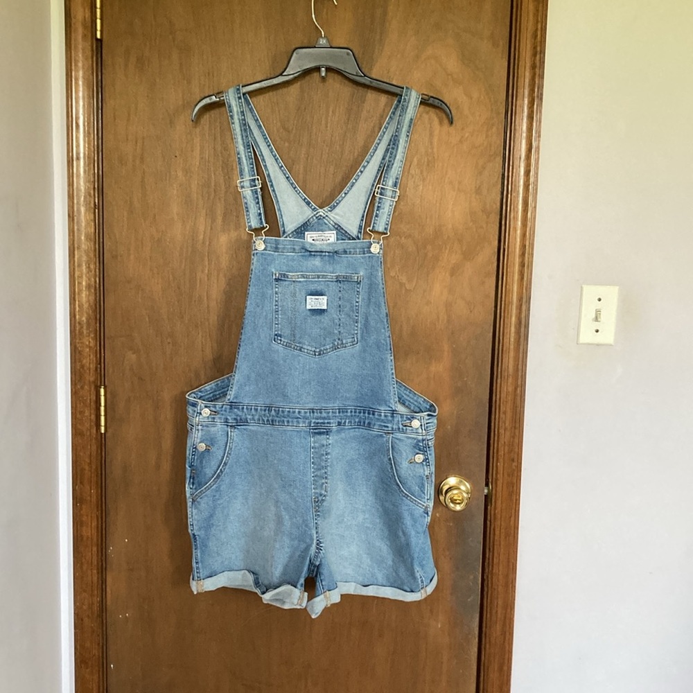 Offer $35 Levi’s denim jean short overall 20W - Picture 13 of 17